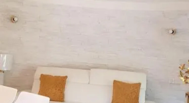 Studio villa château Currault