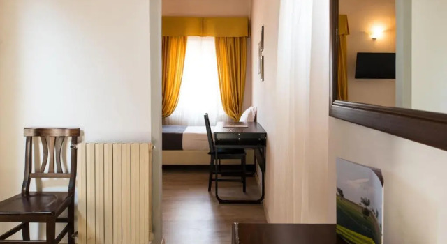 Standard- tredobbelt værelse Hotel Lauri