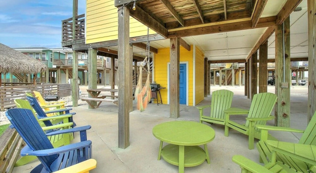 There's Money in the Banana Stand Ov26 4 Bedrooms 3.5 Bathrooms Home