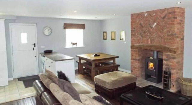 Alveton, Rezervasyon Tatil Evi Farley İngiltere