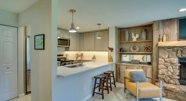 Апартаменты Renovated Avon Condo 5 Mins to Beaver Creek Resort