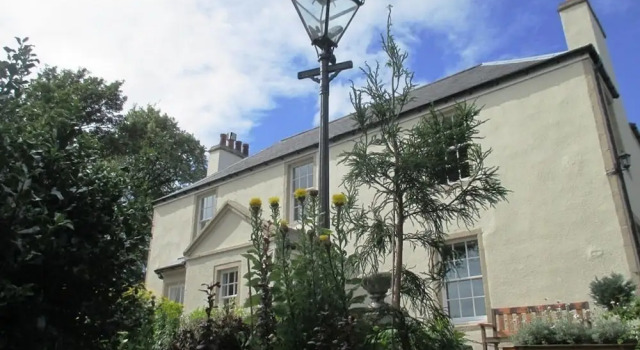 Highland Spirit Bed and Breakfast, Book Hotel Hoteller i Dufftown med parkering, Parkering