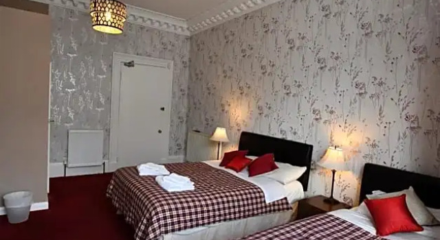 Четырёхместный номер Standard Grosvenor Hotel Rugby