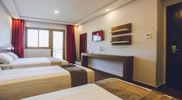 Четырёхместный номер Standard с видом на горы HOTEL MAKARIM TETOUAN