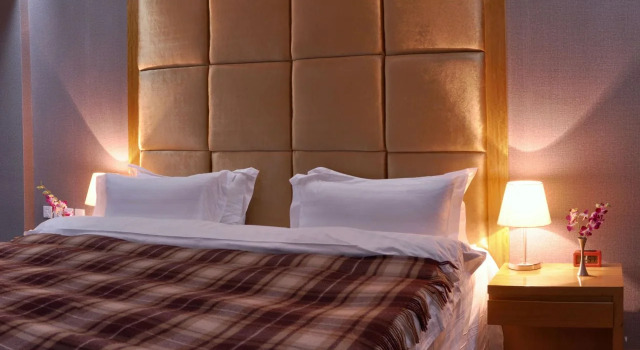 The Corporate Hotel and Resort in Nukht, Đặt Khu nghỉ dưỡng Ulan Bator Mông Cổ