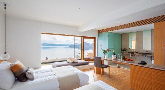 Двухместный номер Standard с видом на озеро WE Hotel Toya - Dusit Collection