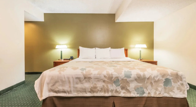Hawthorn Suites By Wyndham Fort Worth/Medical Center, Buchen Sie Hotel Fort Worth Dallas - Fort Worth und Umgebung