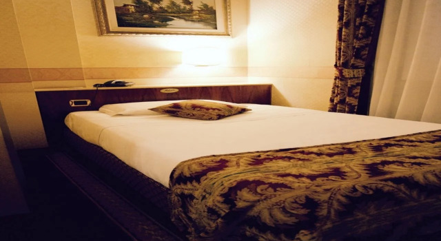 Mokinba Hotels King