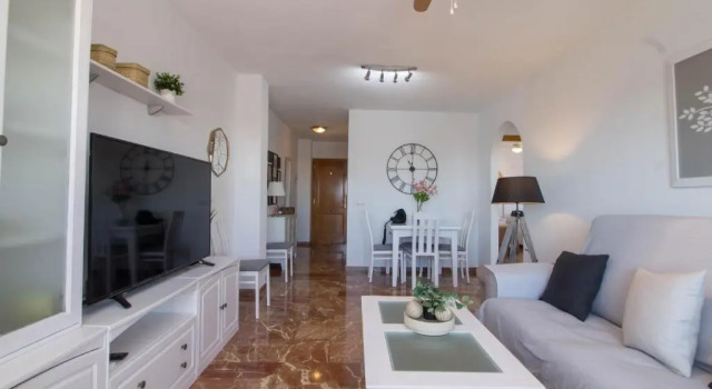 Fontana 5D by IVI Real Estate, Забронировать Отель Отели Торремолинос с бассейном, рядом с Пляж El Saltillo, Бассейн
