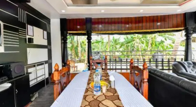 Oyo 24434 Indraprastham Cleopatra 2 Bhk Deluxe Houseboay, Забронировать Отель Отели Чертала 3 звезды, 3*