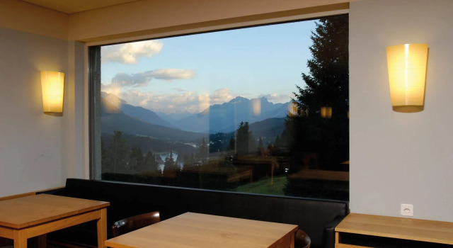 Youth Hostel Valbella-Lenzerheide, Book Hostel / Vandrerhjem Vaz-Obervaz Grisons