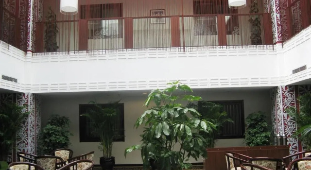 Beijing Bijie Business Hotel, Забронировать Отель Дунчэн Пекин, рядом с Beijing Shengmi E'er Catholic Church