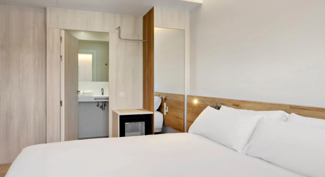 B&B HOTEL Porto Expo Aeroporto, Забронировать Отель «постель и завтрак» Матозиньюш Регион Порту, рядом с Ikea Porto