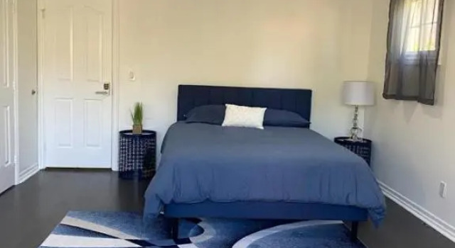 Spacious 1Bed, 1 Bath in Beverly Hills