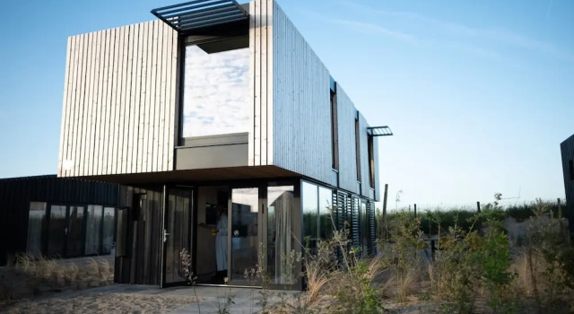 Коттедж Modern, Trendy Theme Denim Lodge, Near the sea