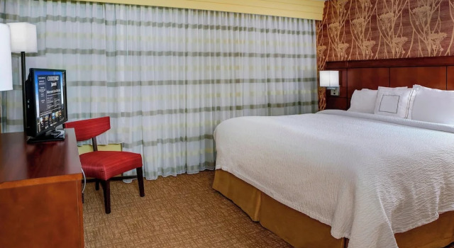Люкс c 1 комнатой Courtyard by Marriott Indianapolis Noblesville