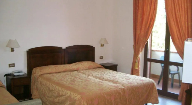 Четырёхместный номер Standard Park Hotel La Pineta