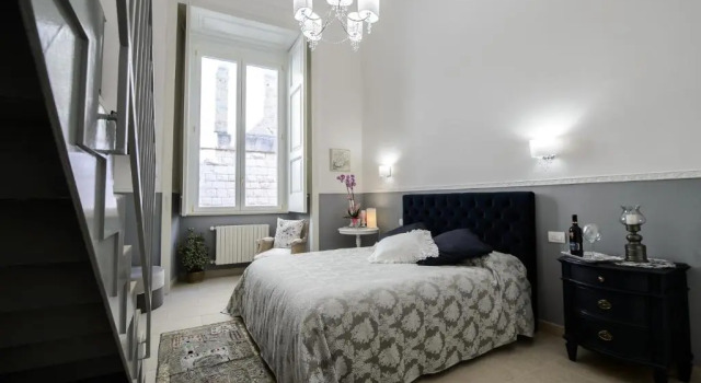Junior-Suite Milcovich Suites