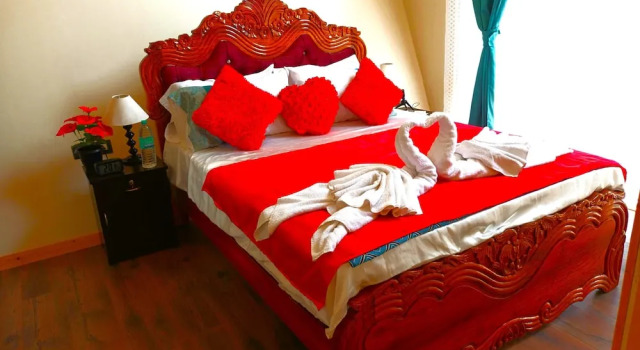 Chan Beach Resort & Hotel, Забронировать Курортный отель Отели штата Тамилнада с бассейном, Бассейн