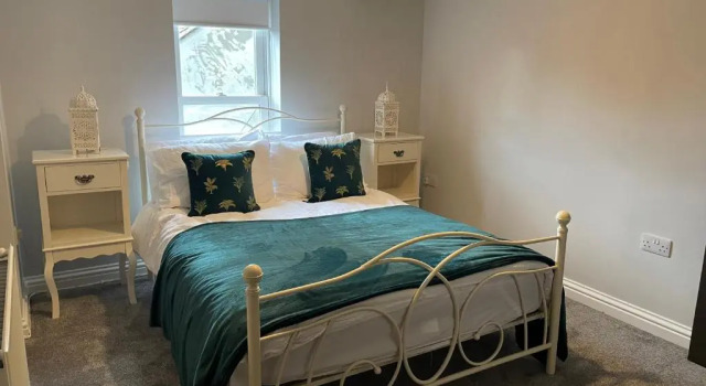 Cosy two bedroom apartment, Забронировать Апартаменты/квартира Отели Бишоп-Окленда с завтраком, рядом с Спортивно-развлекательный комплекс Woodhouse Close, Завтраки