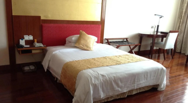 Golden Lustre Hotel