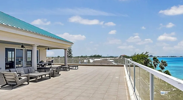 Апартаменты Luxury Penthouse Condo With 360 Oceanviews
