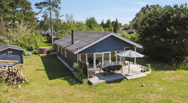 Коттедж 5 Star Holiday Home in Vaeggerlose
