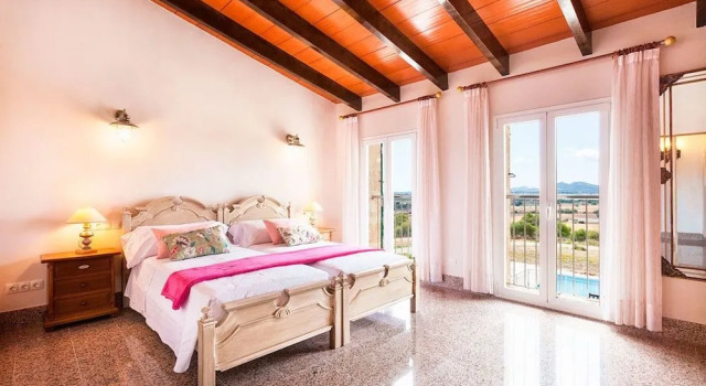 Villa Lux Muntanya, Book Villa Artá Majorca