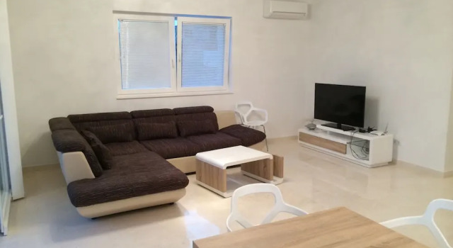 Villa Bachelor
