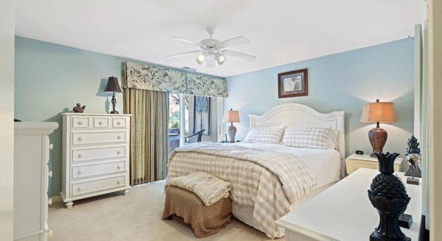 67 Fairway Lane 2 BR Sea Pines, Забронировать Отель Хилтон-Хед-Айленд Lowcountry, рядом с Поля для гольфа Heron Point and Ocean Course