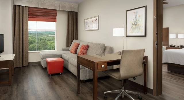 Двухместный люкс Accessible Отель Embassy Suites by Hilton Birmingham Hoover