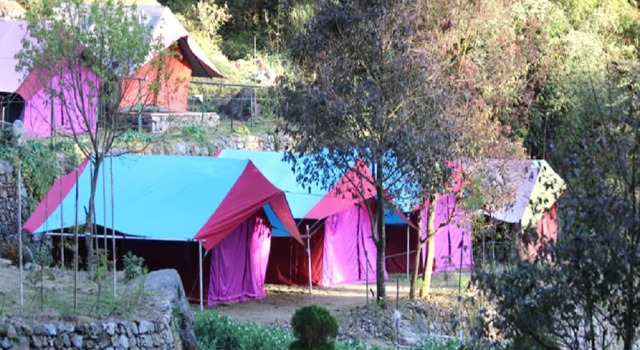Camp Twilight, Rezervovat Hotel Nainital Uttarakhand