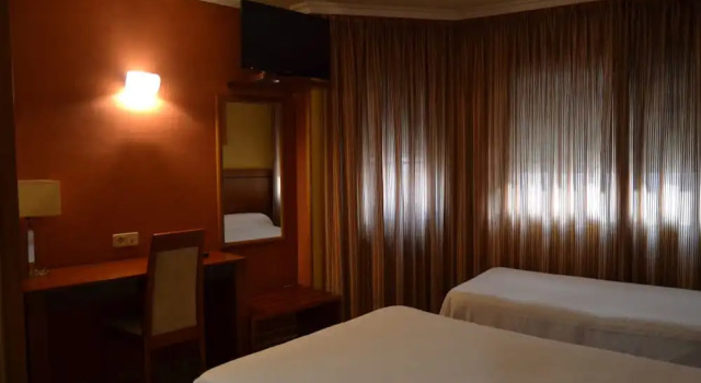 Номер Standard Hotel HHB Pontevedra Confort