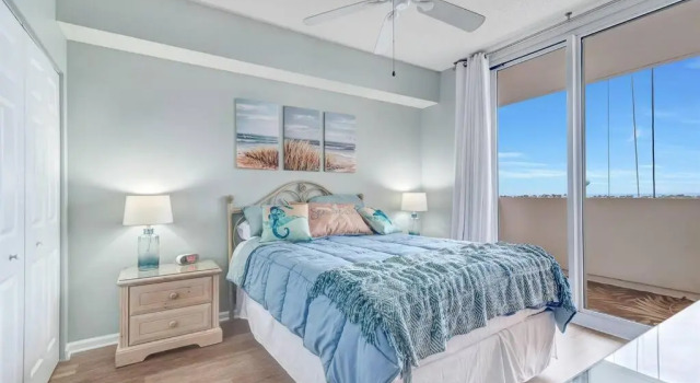 Avalon 810 - Large Corner Unit w/ Wrap Around Balcony & Gorgeous Beach Views!