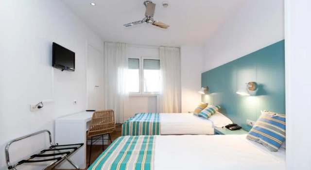Двухместный номер с видом на город Yomo Hostal BCN Port