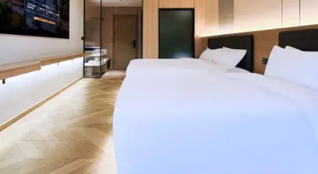 Семейный тент Squirrel Smart Hotel (Foshan Qiandeng Hunan Gui Road Subway Station Branch)