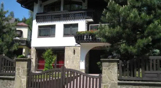 Dom Pod Beskidem Szczyrk, Prenota Hotel Hotel a Silesia con parcheggio, Parcheggio