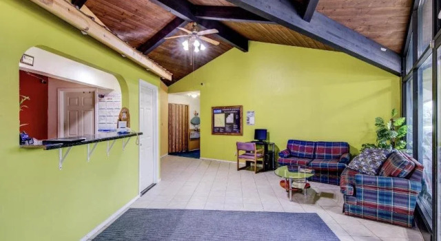 Bloomer Inn & Suites, Rezerwuj Mini-hotel Bloomer Wisconsin