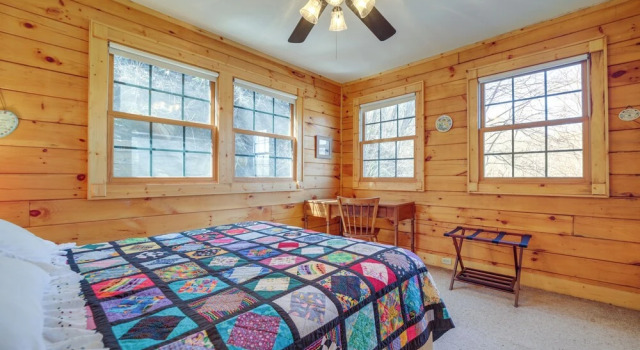 Коттедж Waynesville Vacation Rental w/ Mountain Views