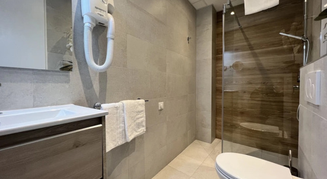 Двухместный номер Classic с балконом Hotel La Tonkine ex Olympia