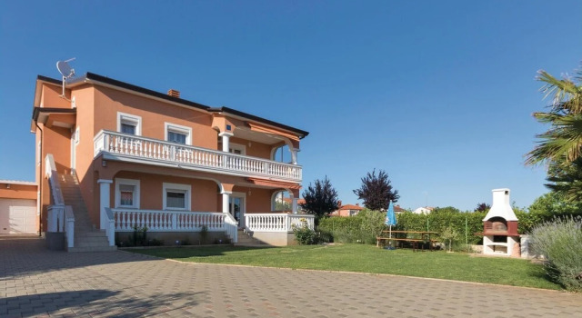 Beautiful Apartment in Vodnjan With 4 Bedrooms and Wifi