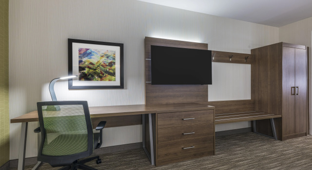 Holiday Inn Express & Suites Moncton by IHG, Book Hotel Moncton New Brunswick