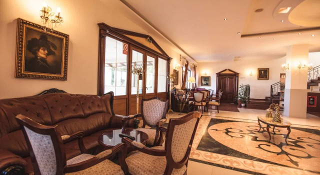 Q Resort and Spa Sacele	