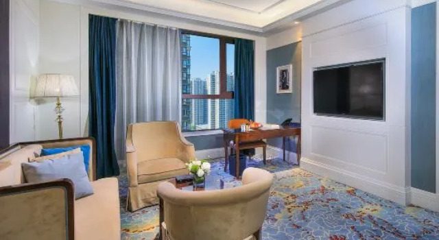 Люкс Deluxe Rose Garden Hotel