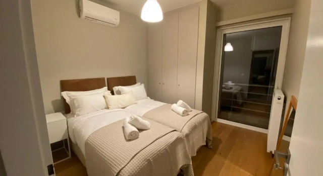 Cosy Studio near the beach, Забронировать Отель Отели Варкиза с бассейном, Бассейн