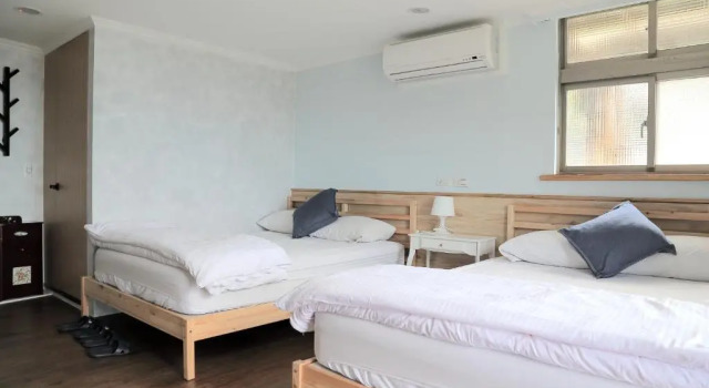 Standard Zimmer Liu House