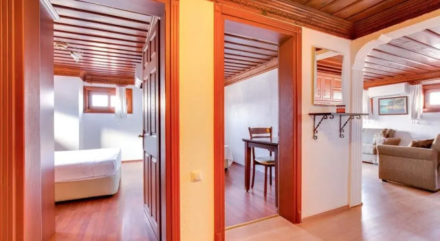Feron Hotel