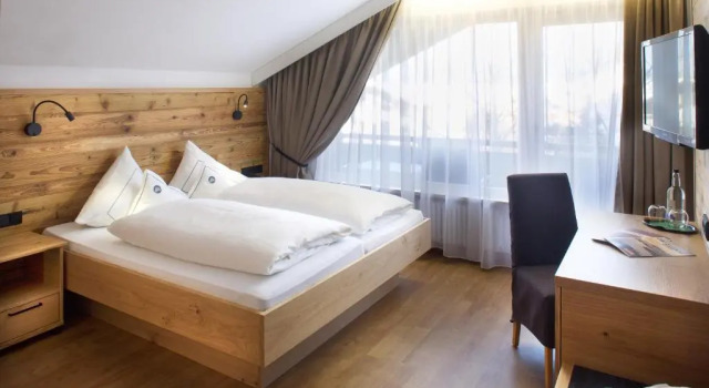 Двухместный номер Standard с балконом Hotel Menning ***S