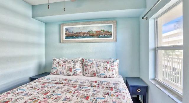 Номер Standard с балконом и с видом на закат Sunset Vistas 403s