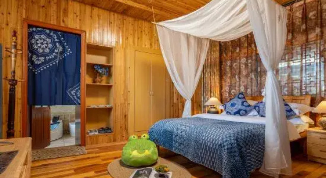 Люкс Lijiang Laomo Flower Cake Snow Mountain View Experience Homestay